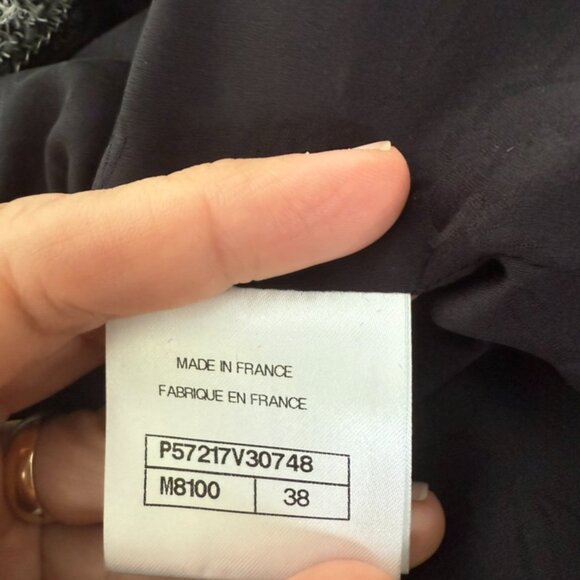 Chanel black white tweed short jacket size 38 - Picture 6 of 7